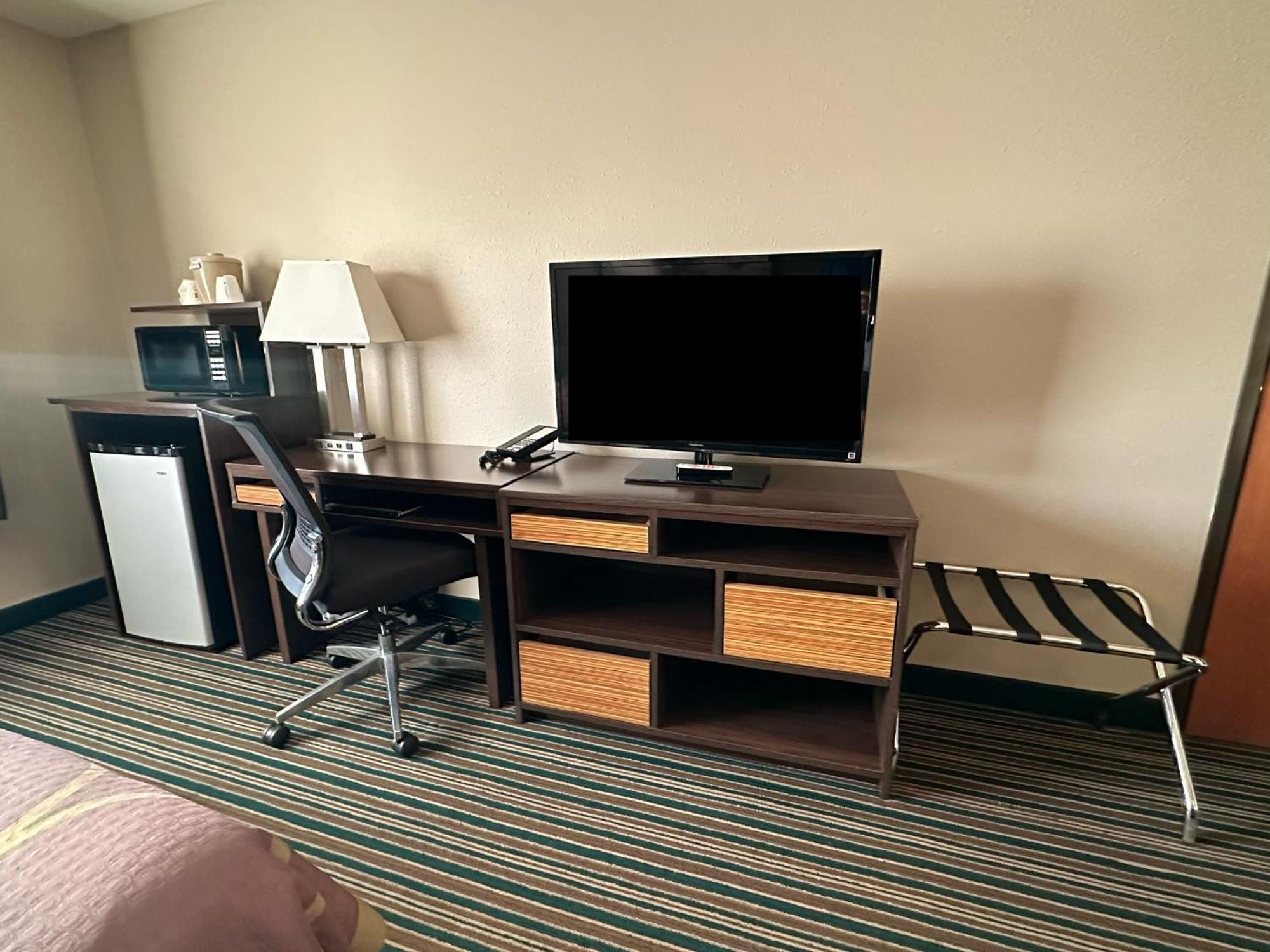 Super 8 By Wyndham Union Hotel Екстериор снимка